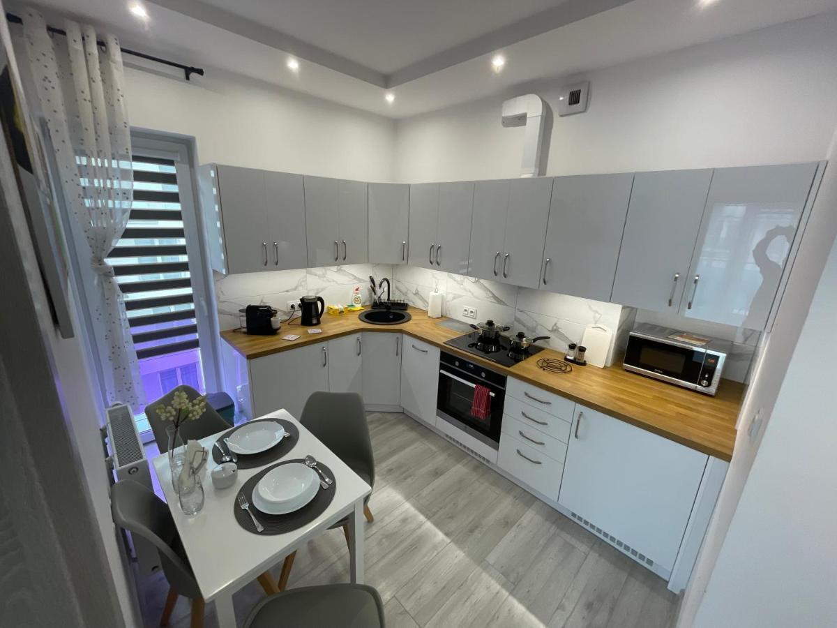Apartament Nowoczesny Komfortowy Kustronia Z Garazem Balkonem Wanna Bielsko-Biala Exterior photo